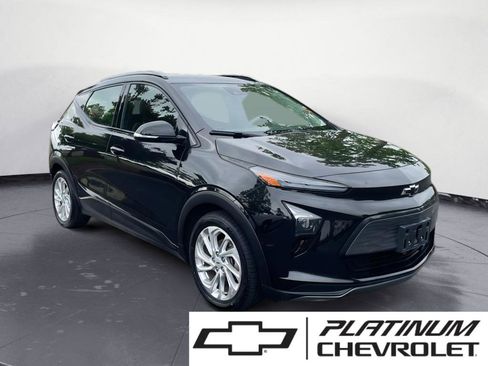 Certified 2023 Chevrolet Bolt EUV LT FWD image 1