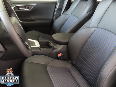 Used 2025 Toyota RAV4 XSE image 12