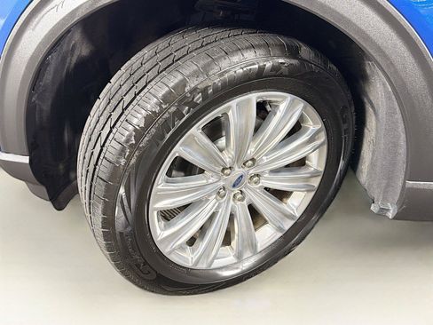 Used 2020 Ford Explorer Limited AWD/4WD image 38