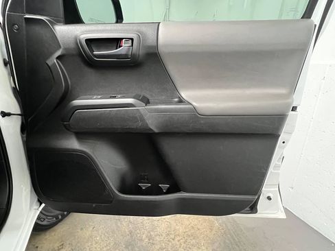 Used 2021 Toyota Tacoma SR RWD image 11