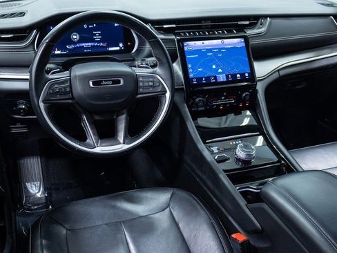 Used 2022 Jeep Grand Cherokee L Limited image 18