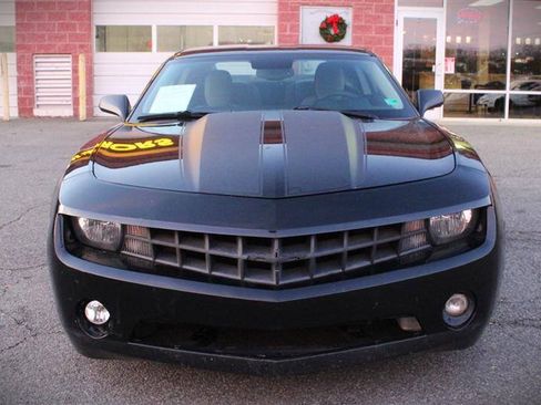 Used 2011 Chevrolet Camaro LT w/ Silver Stripe Package RWD image 8