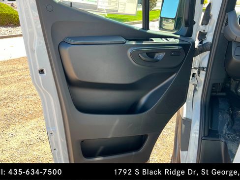 Used 2026 Mercedes-Benz Sprinter 2500 image 11