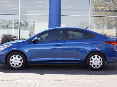 Used 2020 Hyundai Accent SE image 2