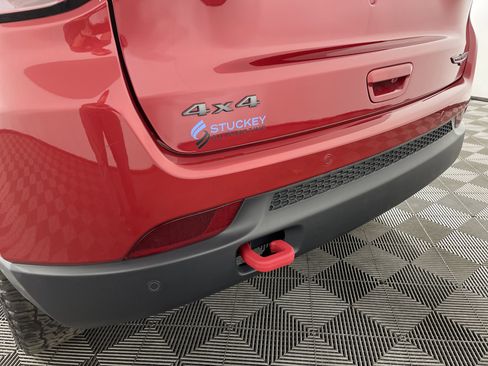 Used 2024 Jeep Compass Trailhawk image 6