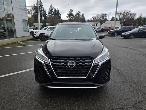 Used 2024 Nissan Kicks S image 3
