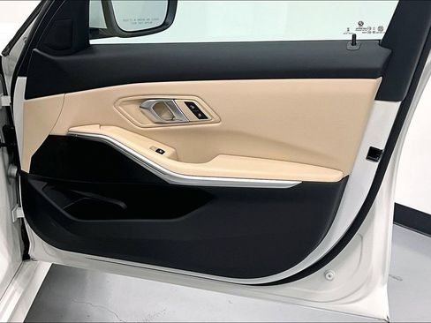 New 2026 BMW 330i Sedan w/ Convenience Package image 10