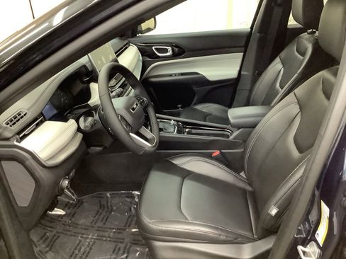 New 2026 Jeep Compass Limited image 15