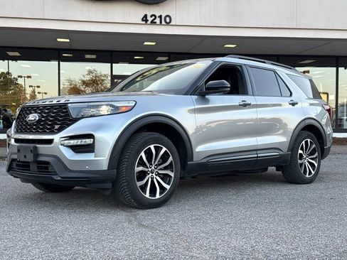 Used 2020 Ford Explorer ST w/ Premium Technology Package AWD/4WD image 2