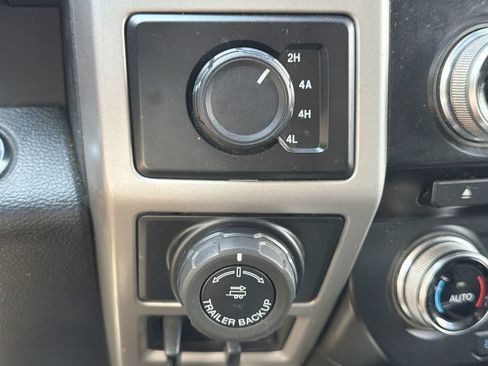 Used 2016 Ford F150 Lariat w/ Equipment Group 502A Luxury AWD/4WD image 33