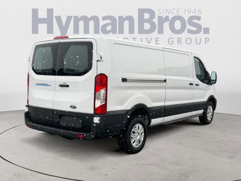 Used 2023 Ford E-Transit Low Roof image 3