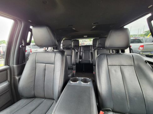 Used 2017 Ford Expedition Limited AWD/4WD image 16
