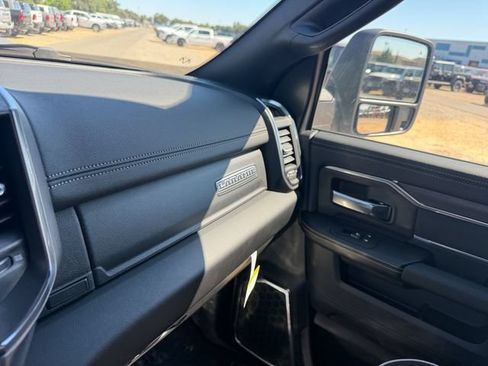 New 2026 RAM 2500 Laramie w/ Night Edition AWD/4WD image 23