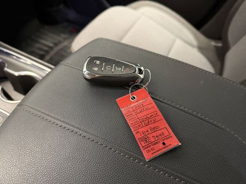 Used 2019 Chevrolet Traverse LT image 15