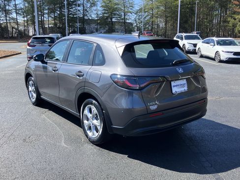 Certified 2025 Honda HR-V LX image 8