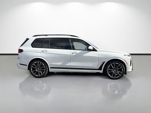 New 2026 BMW X7 xDrive40i w/ Executive Package image 2
