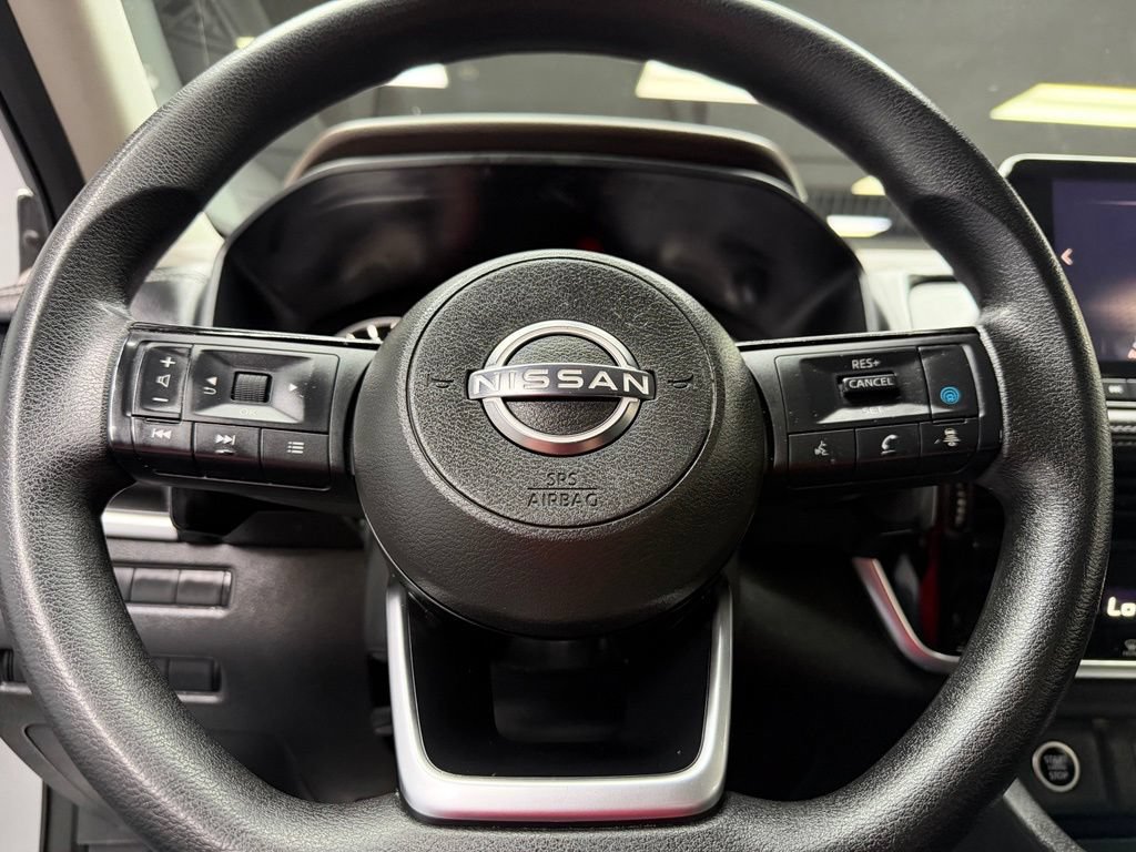 Used 2022 Nissan Rogue SV FWD image 23