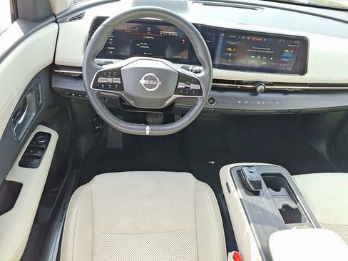 Used 2023 Nissan Ariya AWD image 12