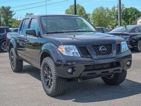 Used 2020 Nissan Frontier SV w/ Midnight Edition Floor Mats AWD/4WD image 7