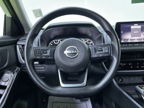 Used 2024 Nissan Rogue S image 19