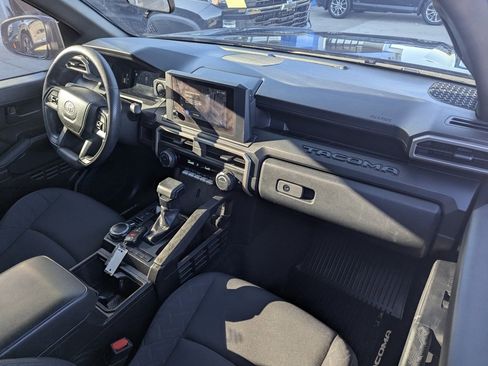 Used 2025 Toyota Tacoma SR image 27
