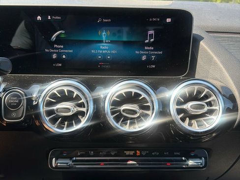 Used 2021 Mercedes-Benz GLA 250 4MATIC image 17