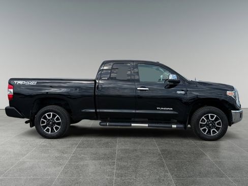 Used 2018 Toyota Tundra Limited w/ Limited Premium Package AWD/4WD image 6