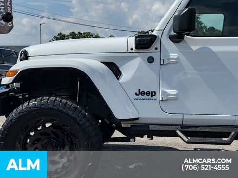 Used 2024 Jeep Wrangler Unlimited AWD/4WD image 11