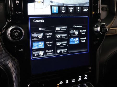 Used 2020 RAM 1500 Limited AWD/4WD image 7