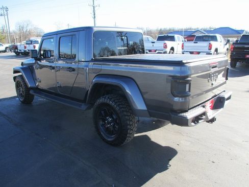 Used 2025 Jeep Gladiator Sport image 9