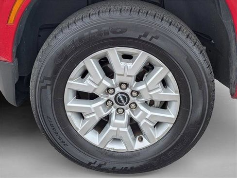 Used 2023 Nissan Frontier SV image 21