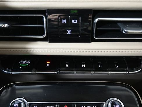 Used 2022 Lincoln Nautilus AWD w/ Premium Package image 30