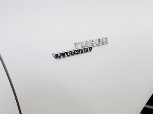 Used 2024 Mercedes-Benz C 43 AMG 4MATIC Sedan image 12