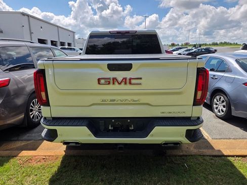 Used 2021 GMC Sierra 1500 Denali w/ Denali Ultimate Package AWD/4WD image 9