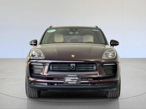 Certified 2026 Porsche Macan AWD/4WD image 11