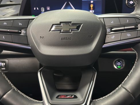 Used 2024 Chevrolet Traverse Z71 AWD/4WD image 15