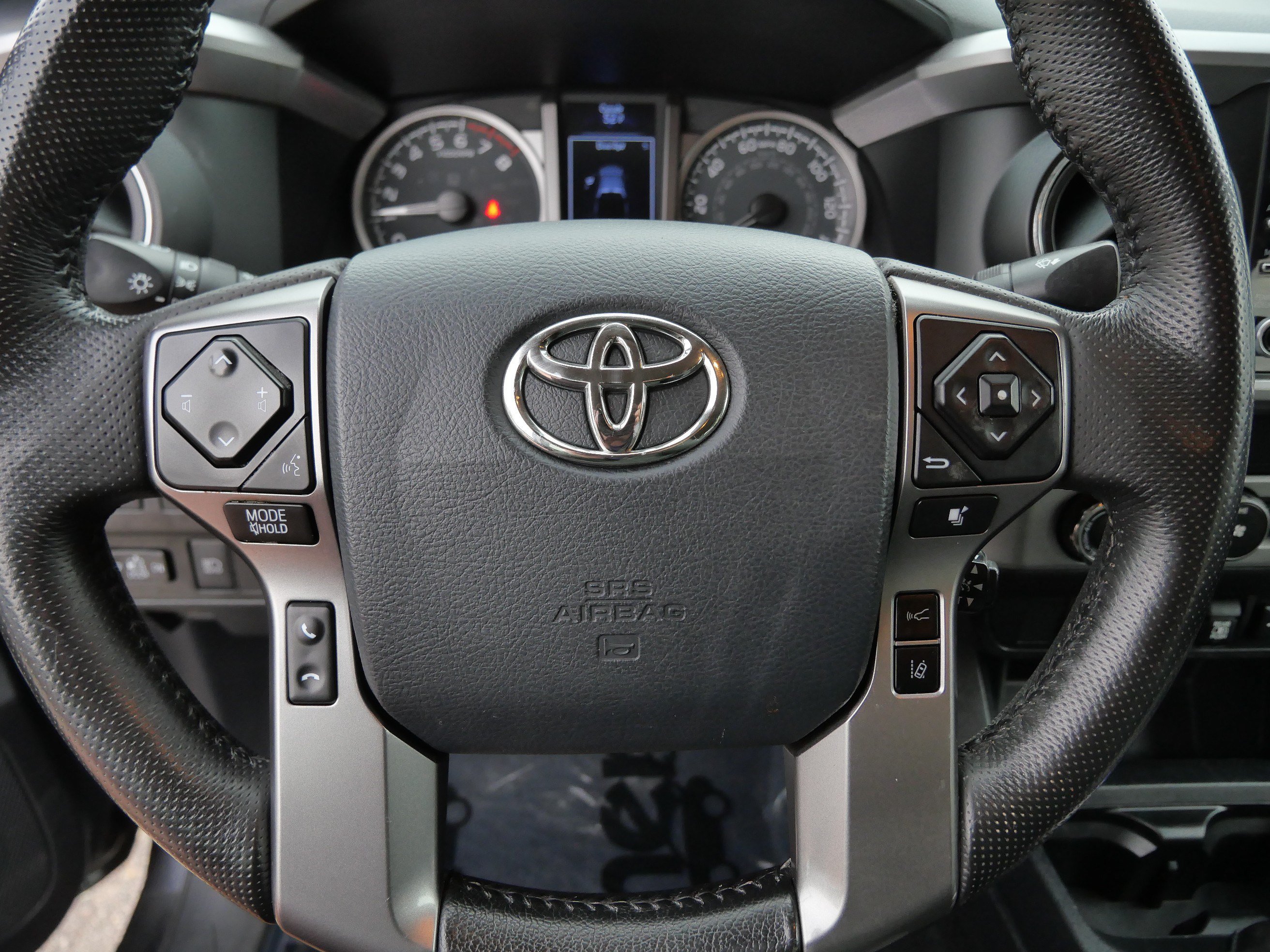 Certified 2020 Toyota Tacoma SR5 AWD/4WD image 26
