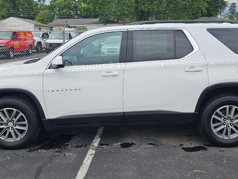 Used 2023 Chevrolet Traverse LT FWD image 4