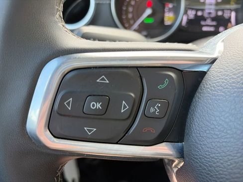 Used 2023 Jeep Wrangler Unlimited Sahara AWD/4WD image 23