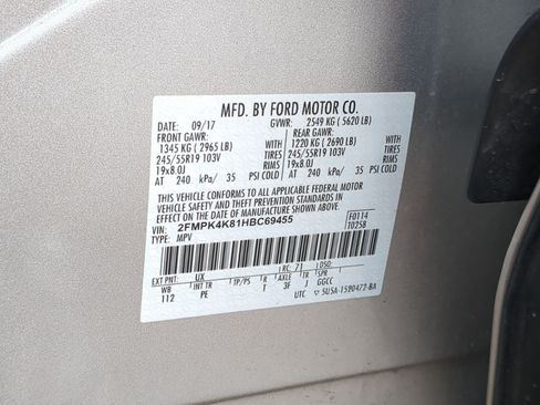 Used 2017 Ford Edge Titanium w/ Equipment Group 302A AWD/4WD image 37