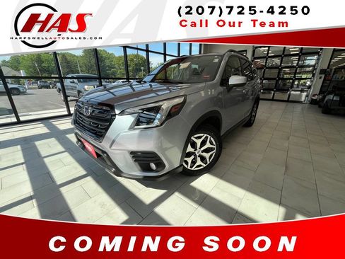 Used 2023 Subaru Forester Premium AWD/4WD image 1