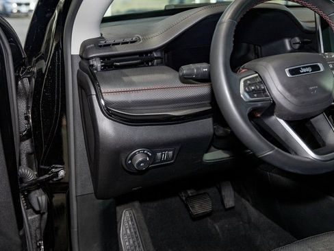 Used 2022 Jeep Compass Trailhawk w/ Trailhawk Elite Group image 14