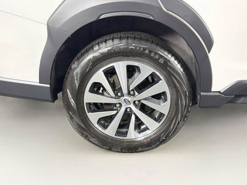 Used 2025 Subaru Outback Premium w/ Popular Package #1A AWD/4WD image 34