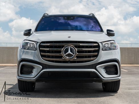 Used 2024 Mercedes-Benz GLS 450 4MATIC w/ AMG Line Exterior image 6