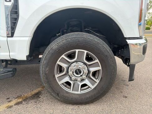 Certified 2025 Ford F250 Lariat AWD/4WD image 12
