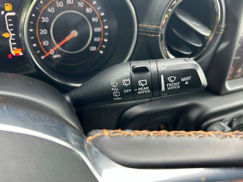 Used 2021 Jeep Wrangler Unlimited Sahara AWD/4WD image 22