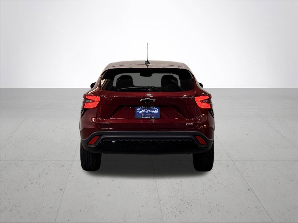 Certified 2024 Chevrolet Trax RS w/ Driver Confidence Package FWD image 11
