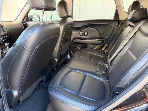 Used 2016 Kia Soul ! w/ Premium Package FWD image 13