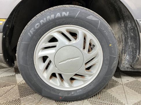 Used 1989 Ford Thunderbird LX image 12