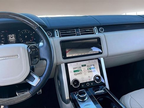 Used 2018 Land Rover Range Rover Long Wheelbase Autobiography image 6